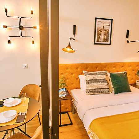 Camo Boutique Apartments Прага Екстер'єр фото