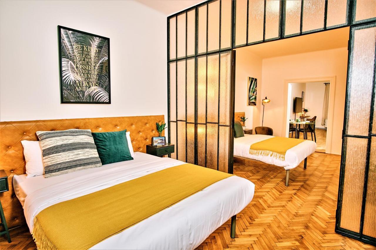 Camo Boutique Apartments Прага Екстер'єр фото