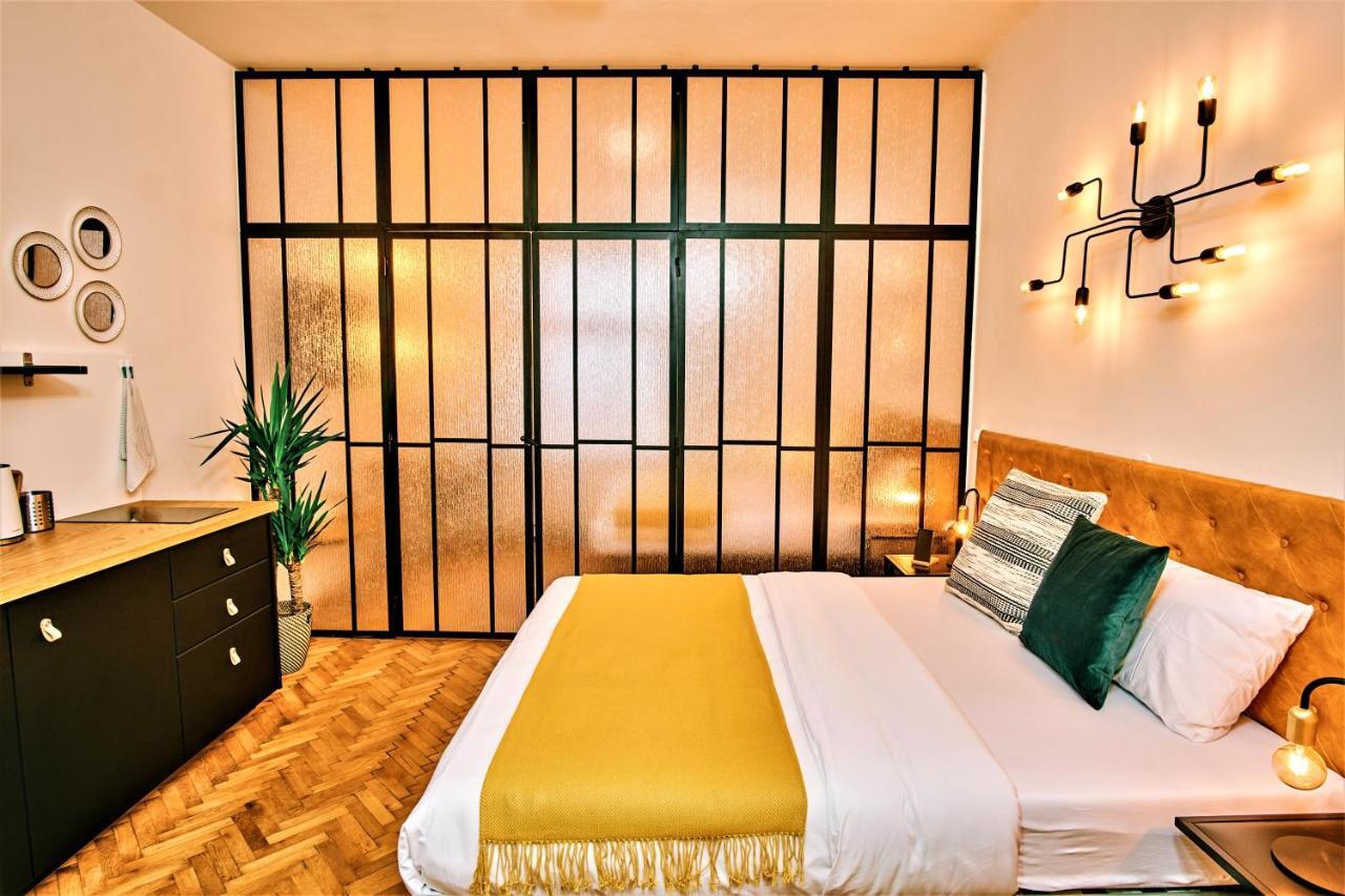 Camo Boutique Apartments Прага Екстер'єр фото