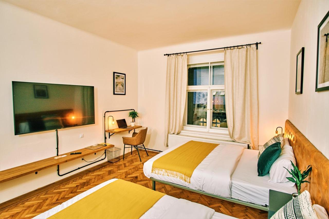 Camo Boutique Apartments Прага Екстер'єр фото