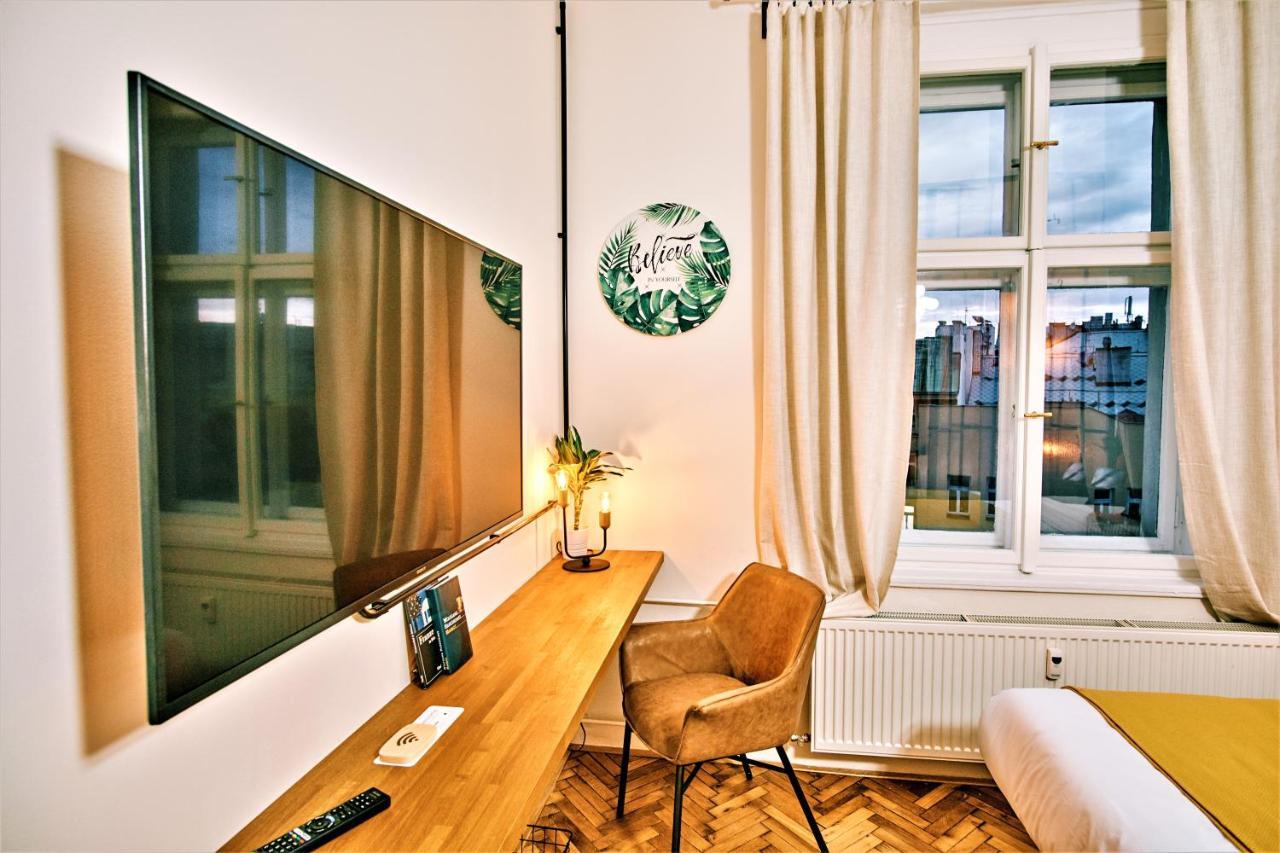 Camo Boutique Apartments Прага Екстер'єр фото
