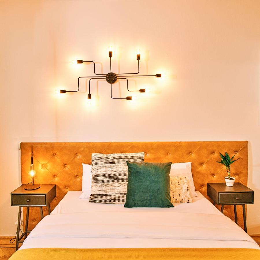 Camo Boutique Apartments Прага Екстер'єр фото