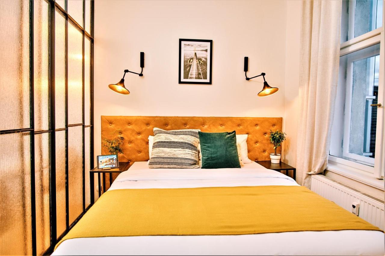 Camo Boutique Apartments Прага Екстер'єр фото