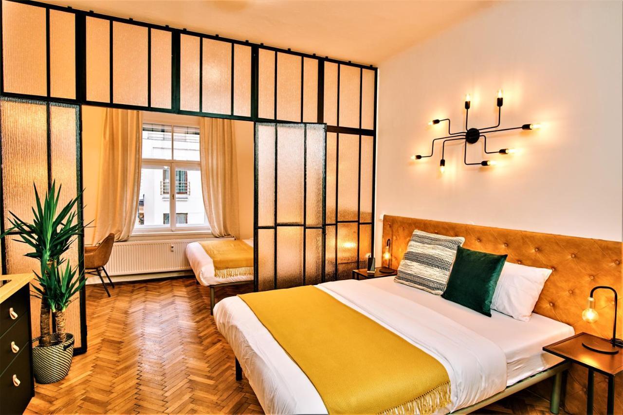 Camo Boutique Apartments Прага Екстер'єр фото