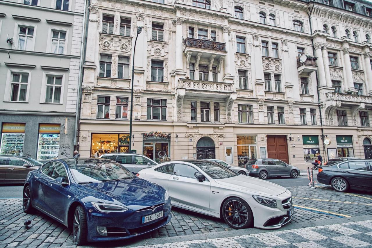 Camo Boutique Apartments Прага Екстер'єр фото