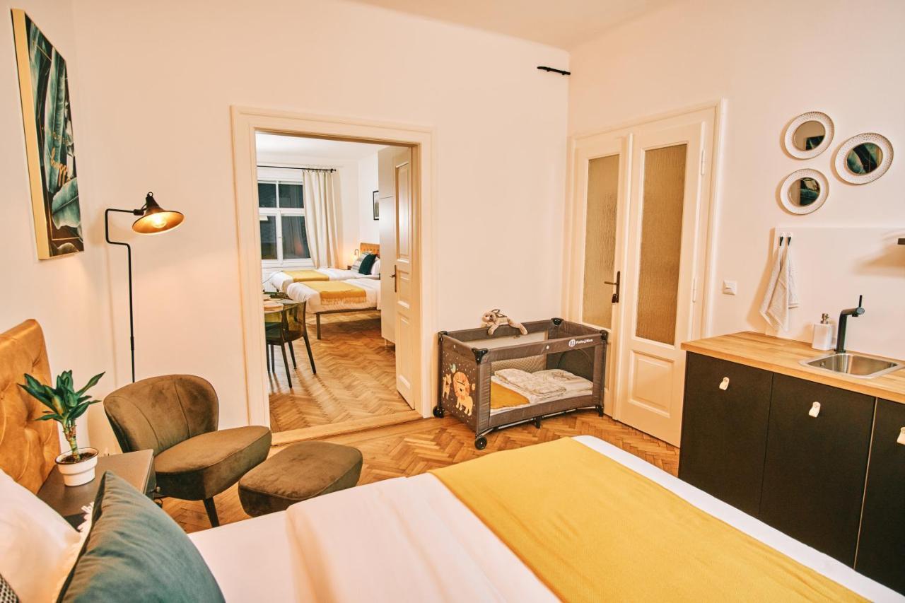 Camo Boutique Apartments Прага Екстер'єр фото